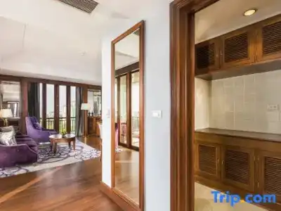 Chatrium Royal Lake Yangon - 285
