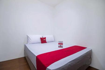 RedDoorz Plus near Plaza Indonesia - 17