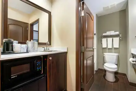 Best Western Pacific Inn - 32
