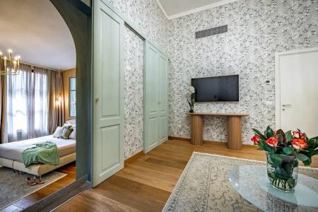 La Scaletta Al Ponte Vecchio - 372