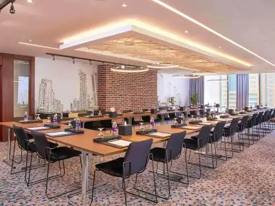 Mercure Dubai Barsha Heights Suites And Apartments - 8