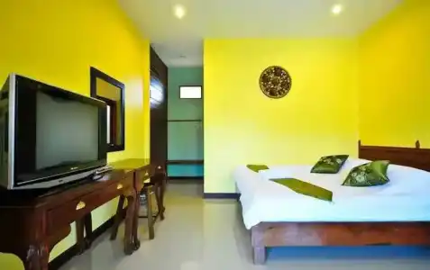 Baan Saranrom - 4