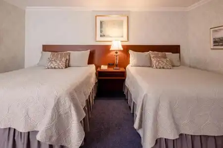 Red Coach Inn - 42