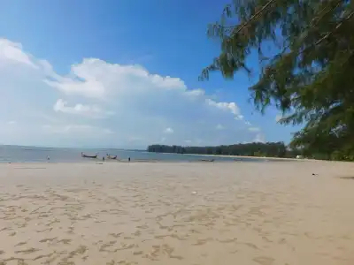 Phuket Sirinapha Resort - 7