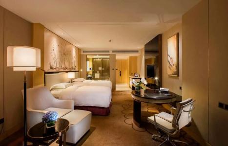 Hilton Wuhan Riverside - 57
