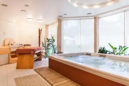 TB Palace & Spa - 18
