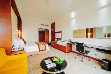 Royal Halong - 38