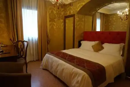 Pesaro Palace - 20