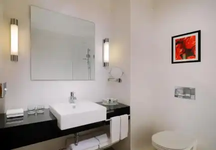 Courtyard by Marriott Budapest City Center - 37