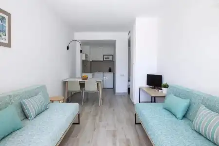 ApartCYE Holiday Centre - 127
