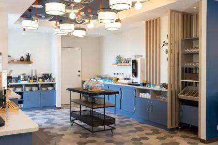 Hampton by Hilton Tours Centre - 12
