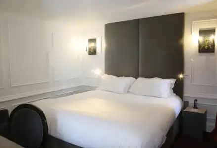 Hôtel Moliere - 84