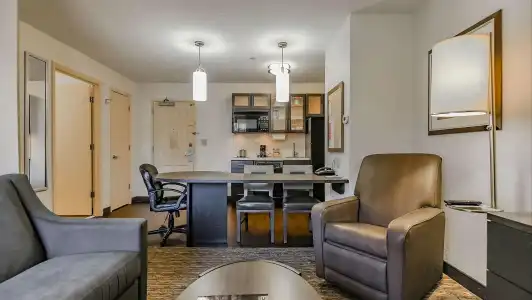 Sonesta Simply Suites Garden Grove Anaheim - 35