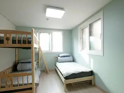 Twin Rabbit Hostel - 52