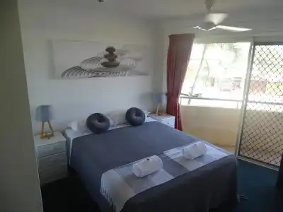 Alexander Beachfront Apartments - 3