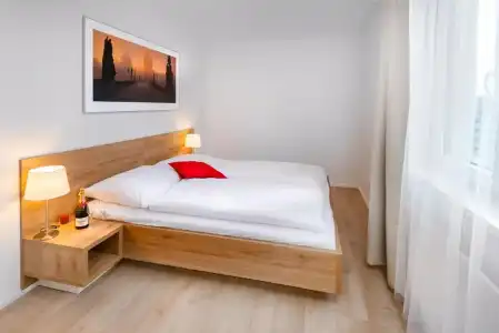 CityWest Apartments - 25