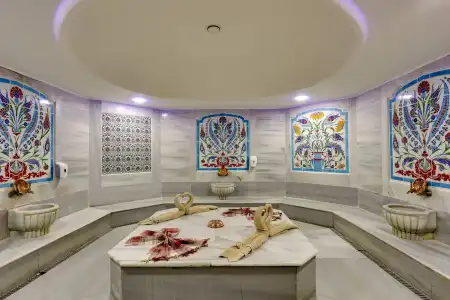 Ramada by Wyndham Old City - 16