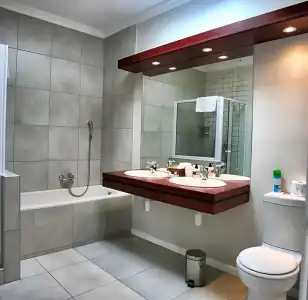 Cornerstone Guesthouse - 10
