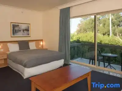 El Lago Waters Motel - 76