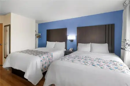 SureStay Plus By Best Western Niagara Falls East - 44