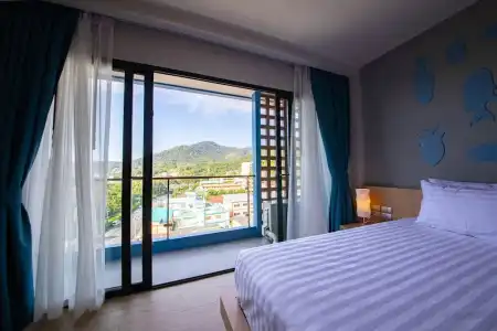 Golden Paradise - 10