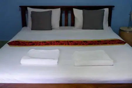 Marina Hut Guest House - 32