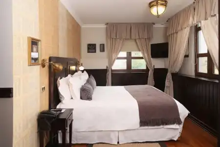 Boutique Castillo Rojo - 136