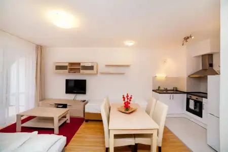 Prince Apartments - 25