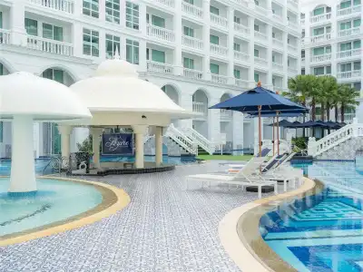 Mövenpick Myth Patong - 36