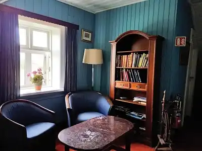 Guesthouse Gamli Bær - 2