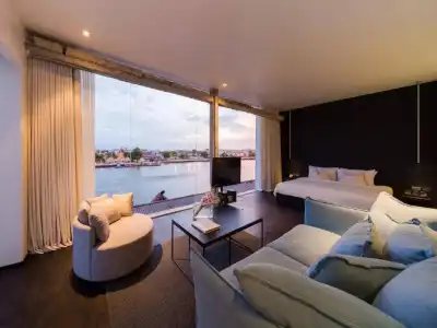 Sala Rattanakosin - 92