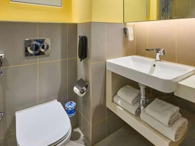 Ibis Styles Dubai Deira - 13