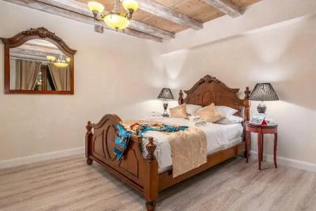 Heritage Palace Varos - Mag Quaint & Elegant Boutiques - 100