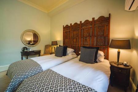 Twenty Nevern Square - 129