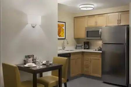 Cambridge Suites Mississauga - 33