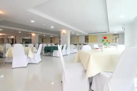 Convenient Grand (SHA Extra Plus) - 28