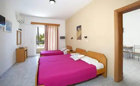 Dias Studios & Suites - 4