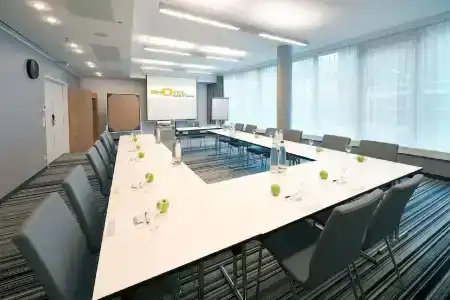Premier Inn Wurzburg - 16