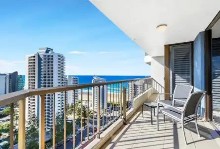Surfers Century Oceanside Apartments - 55