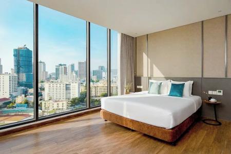 Em Oi Boutique - 100