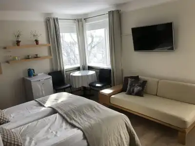 Snorri's Guesthouse - 0