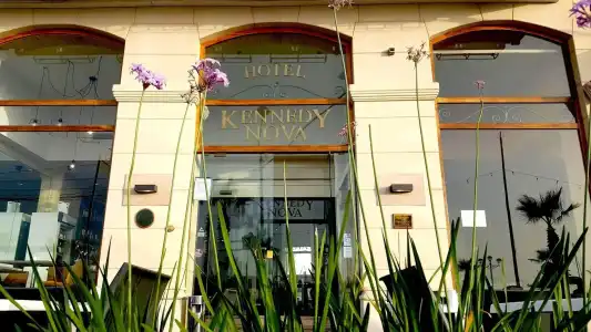 Kennedy Nova - 27