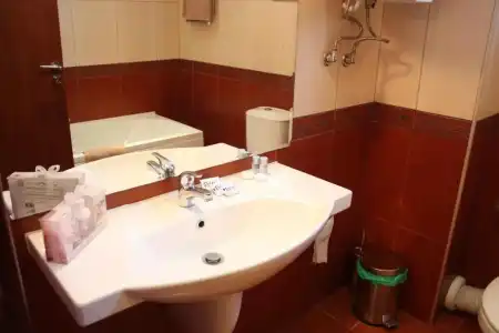 White Coast Beach Apartments - 7