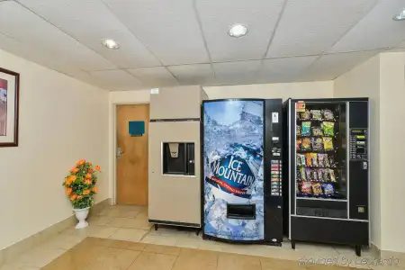 Americas Best Value Inn Omaha - 10