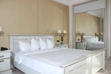 Phoenicia Grand - 5