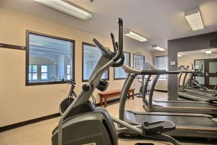 Super 8 by Wyndham Trois-Rivieres - 12