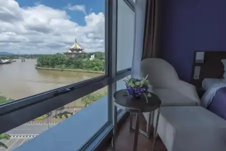 Puteri Wing, Riverside Majestic - 7