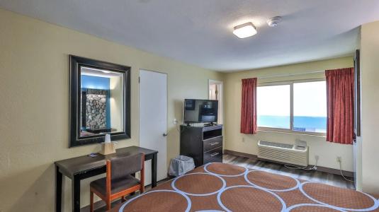 Driftwood Beach Motel - 150