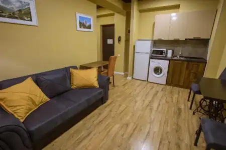 Apart West - 27