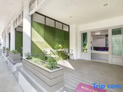 Colorize Boutique - 103
